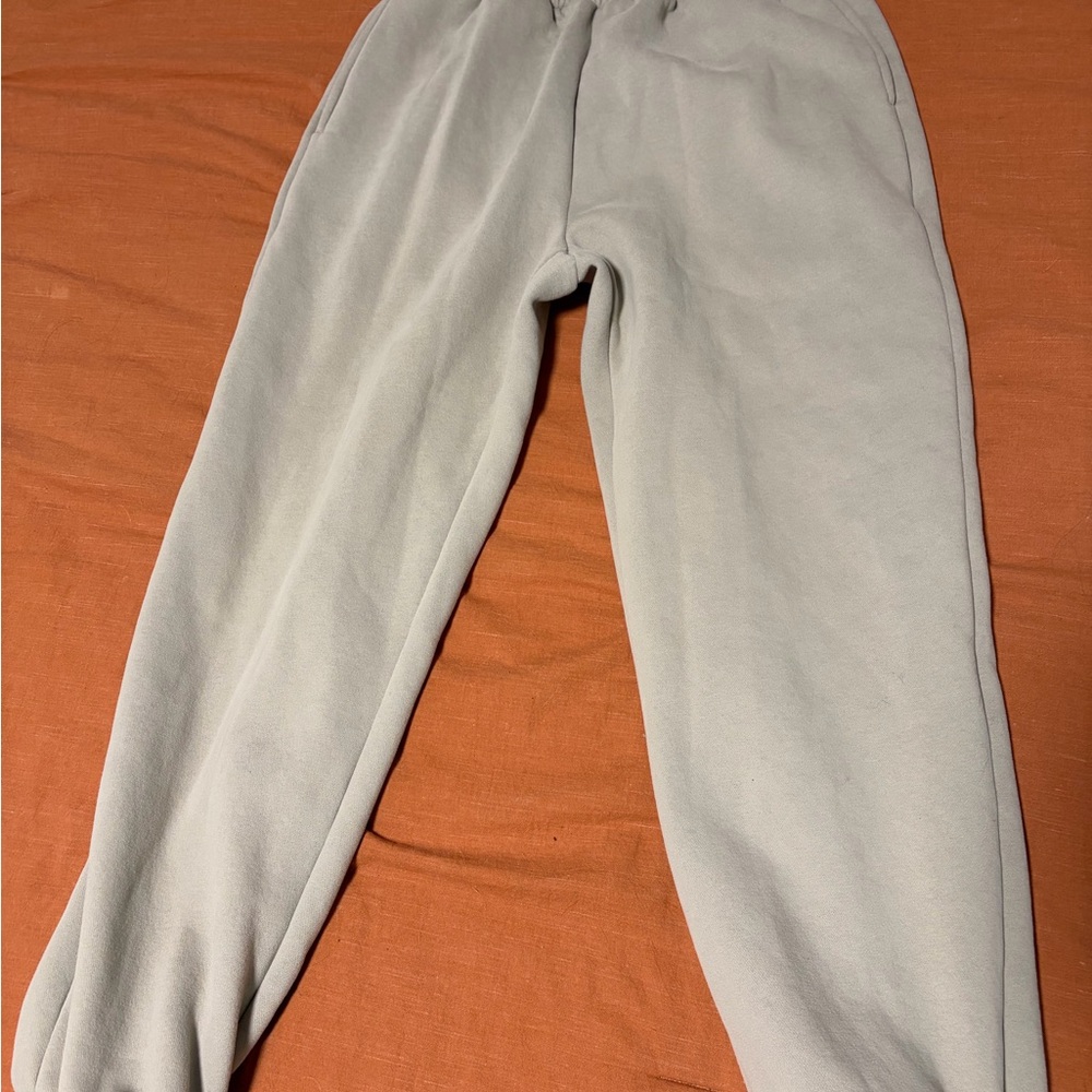 Comfy Women's Travel Essentials Sweatpants (Stone) View 2